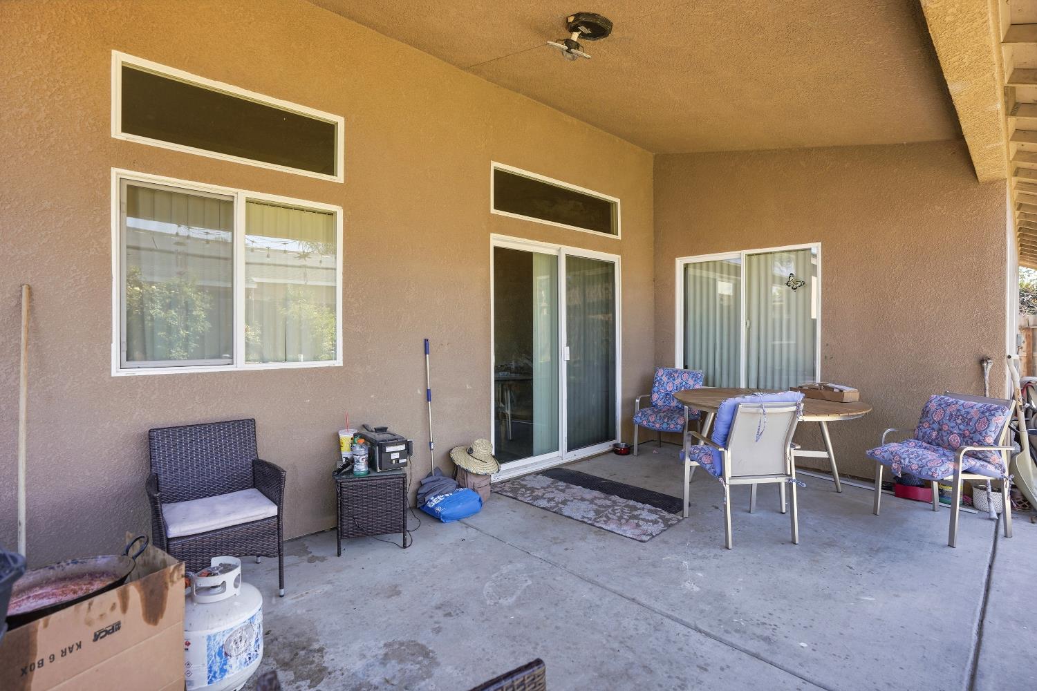 7438 Ensminger Ave E, Visalia, CA 93291
