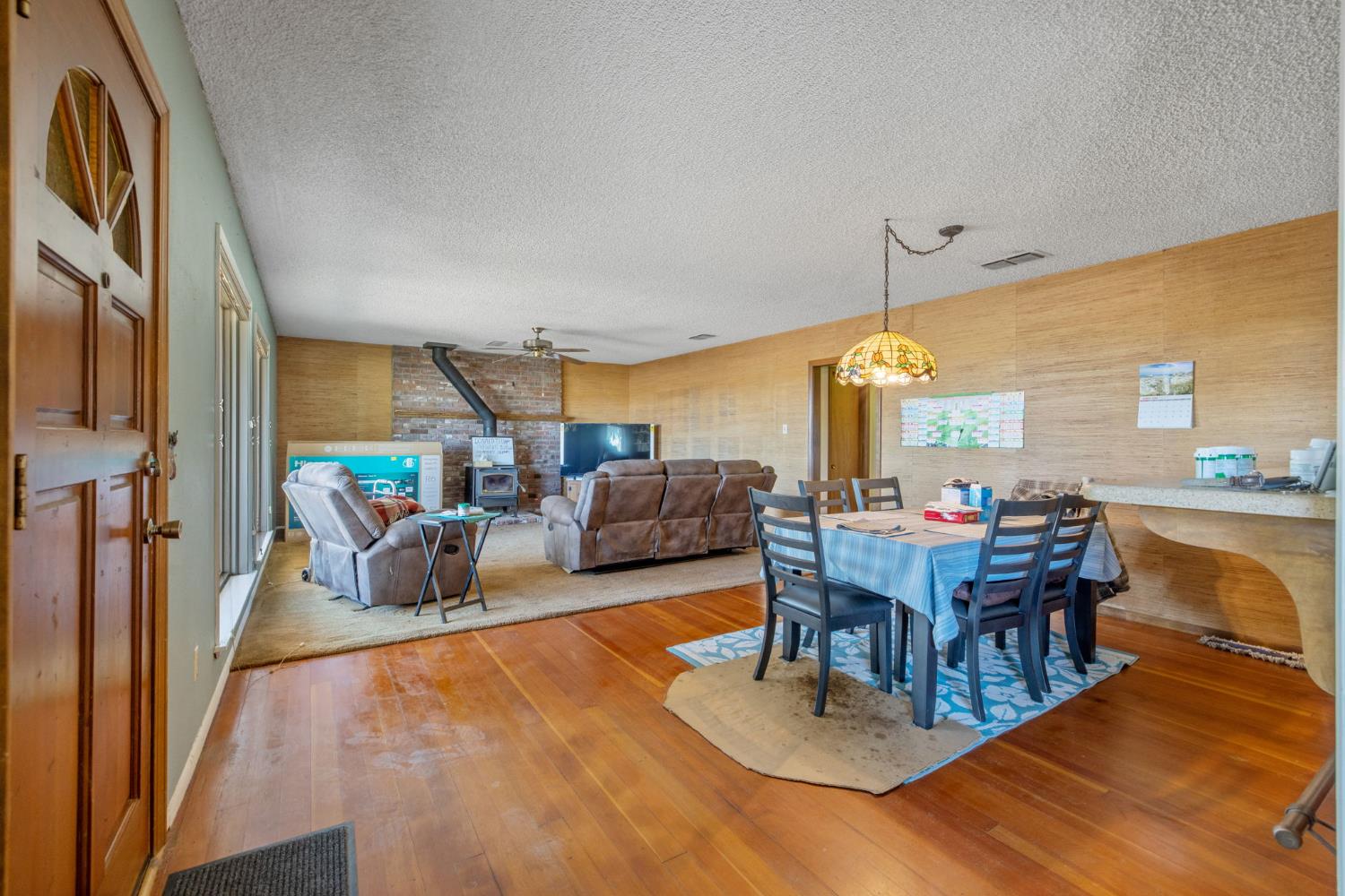 16565 Lacey Blvd, Lemoore, CA 93245