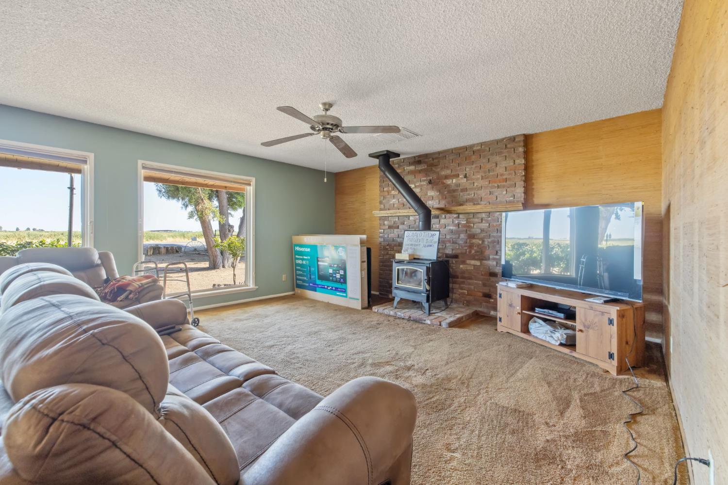 16565 Lacey Blvd, Lemoore, CA 93245