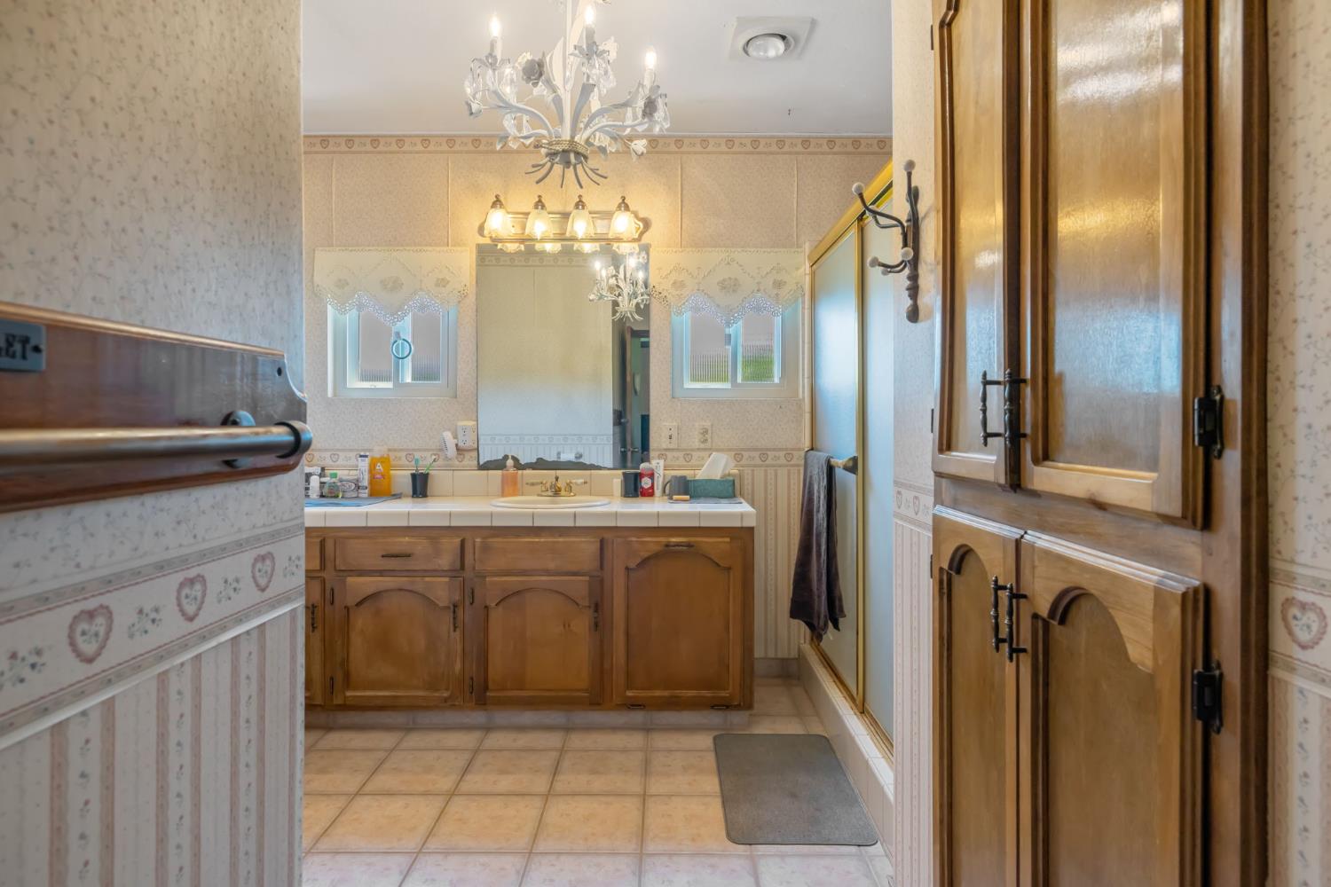 16565 Lacey Blvd, Lemoore, CA 93245