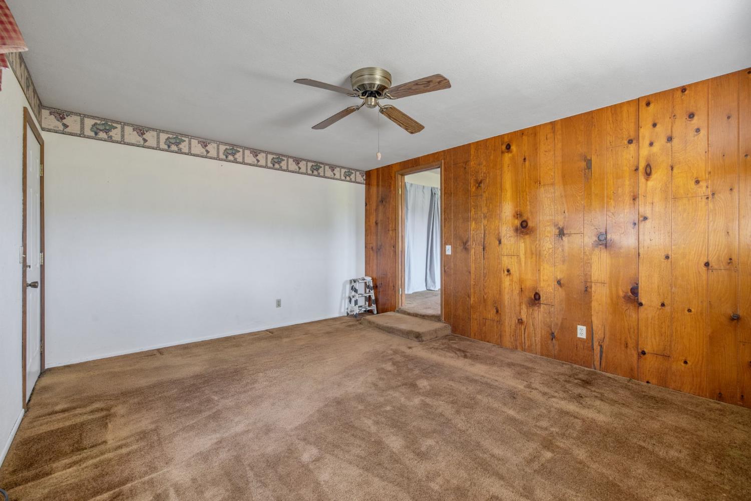 16565 Lacey Blvd, Lemoore, CA 93245