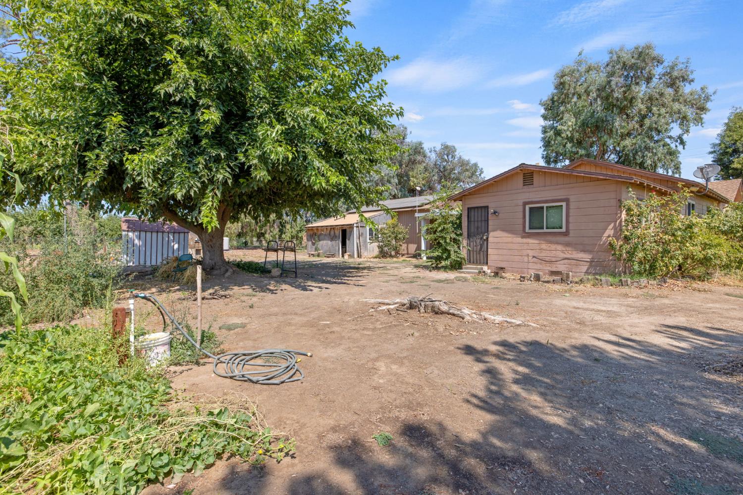 16565 Lacey Blvd, Lemoore, CA 93245