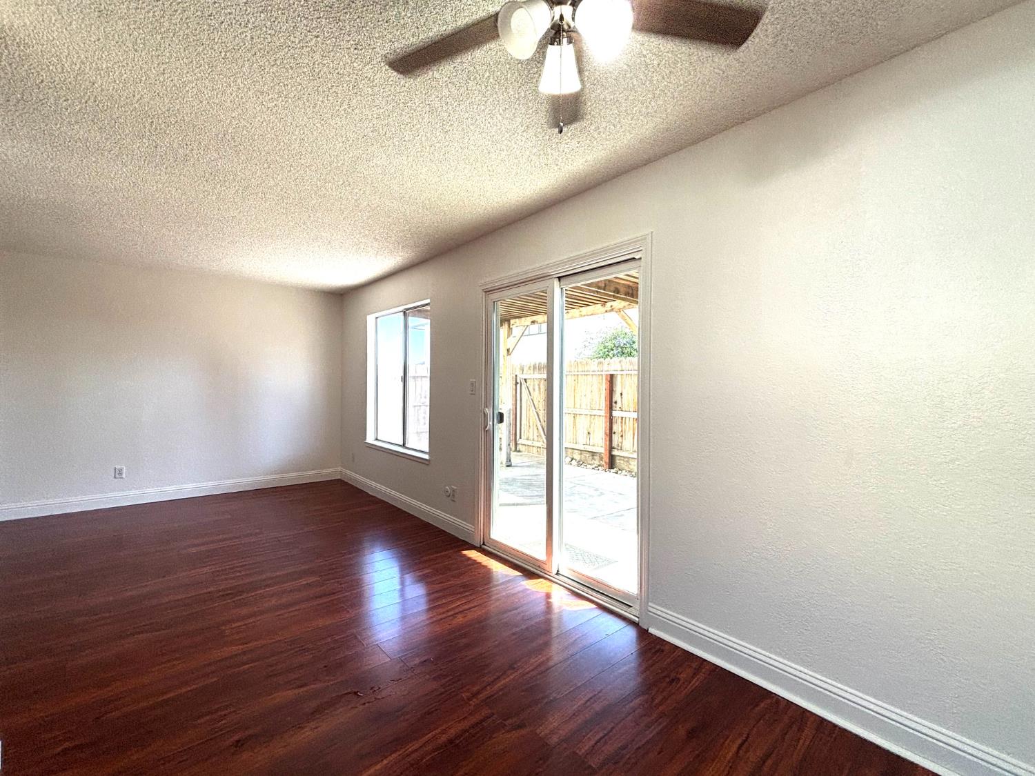 4929 N Winery Cir #112, Fresno, CA 93726