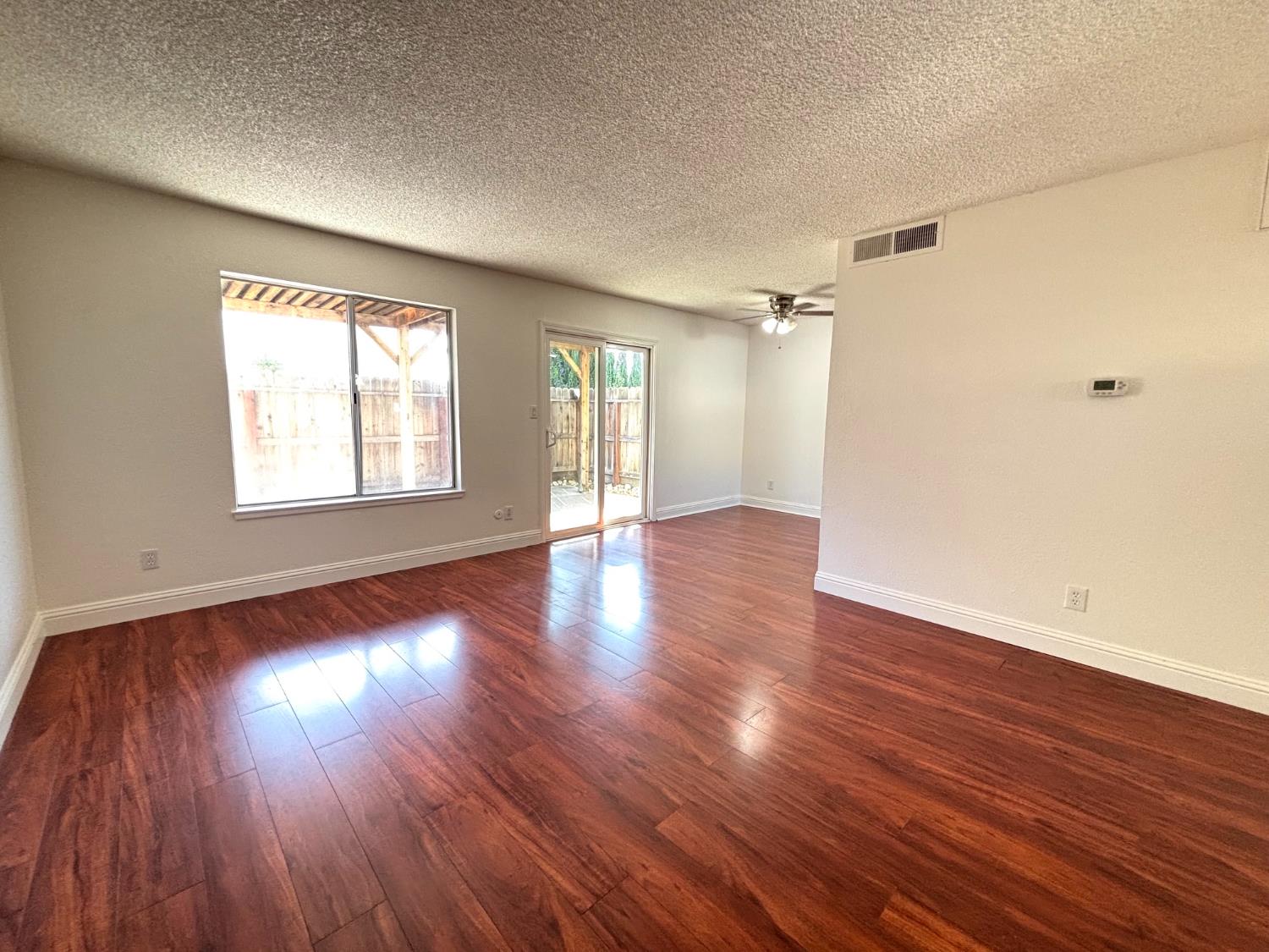 4929 N Winery Cir #112, Fresno, CA 93726