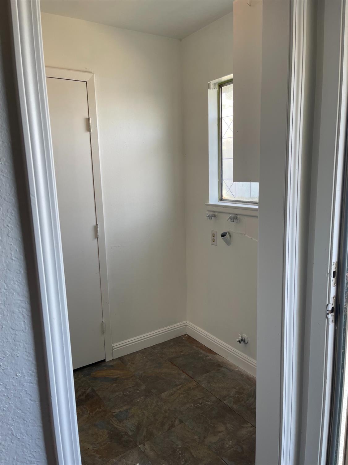 4929 N Winery Cir #112, Fresno, CA 93726