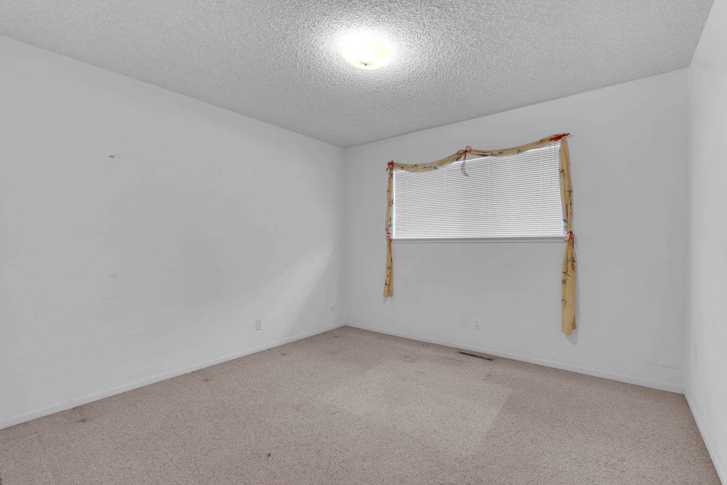 6805 N Backer, Fresno, CA 93710