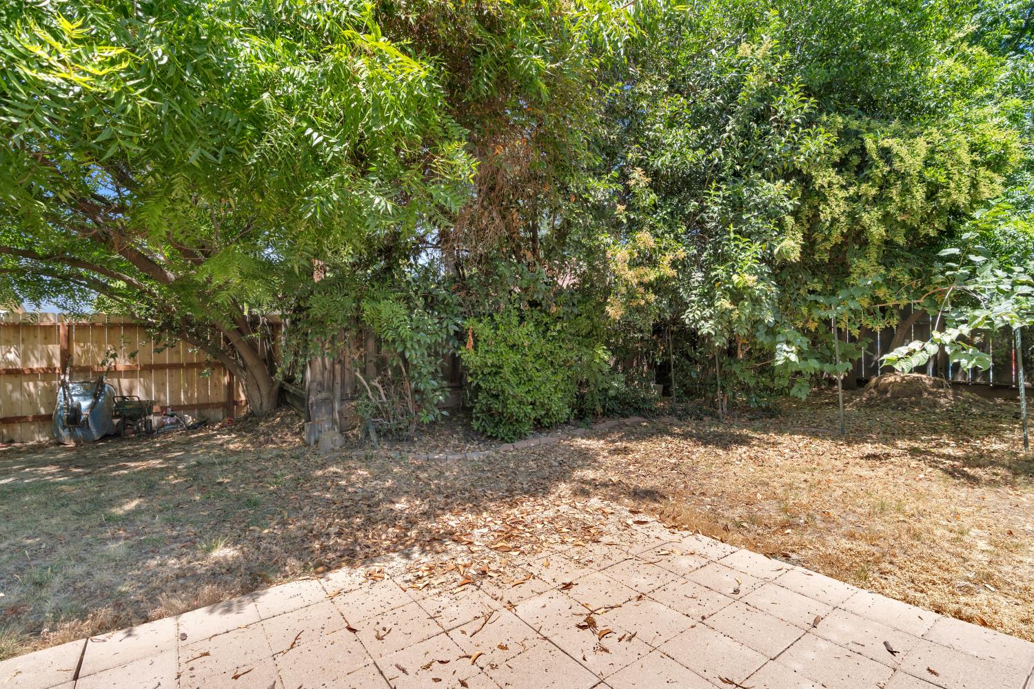 6805 N Backer, Fresno, CA 93710