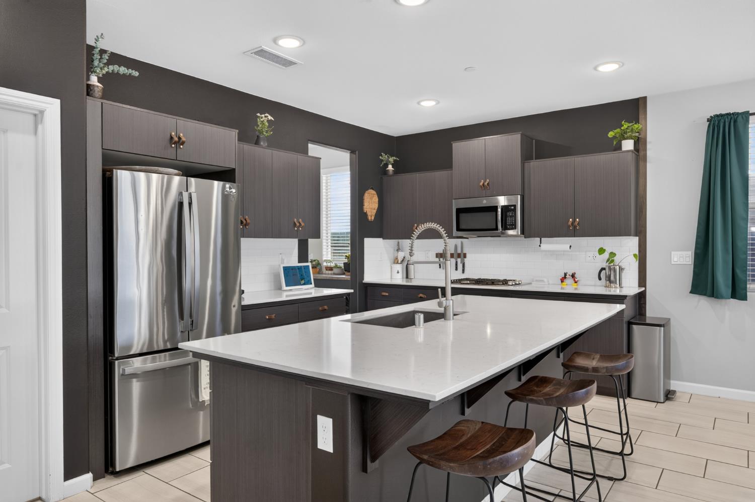 4113 Sussex Ave, Clovis, CA 93619