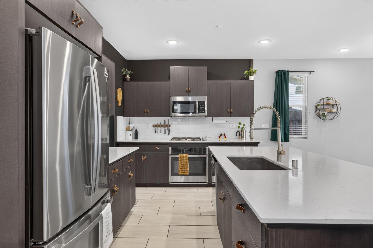 4113 Sussex Ave, Clovis, CA 93619