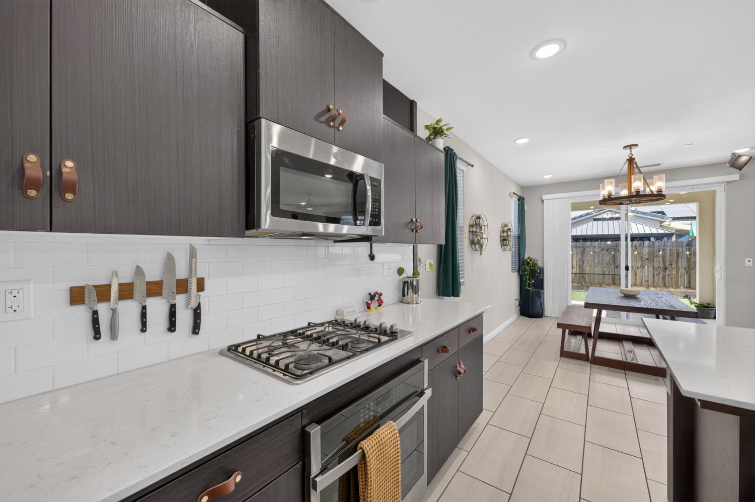 4113 Sussex Ave, Clovis, CA 93619