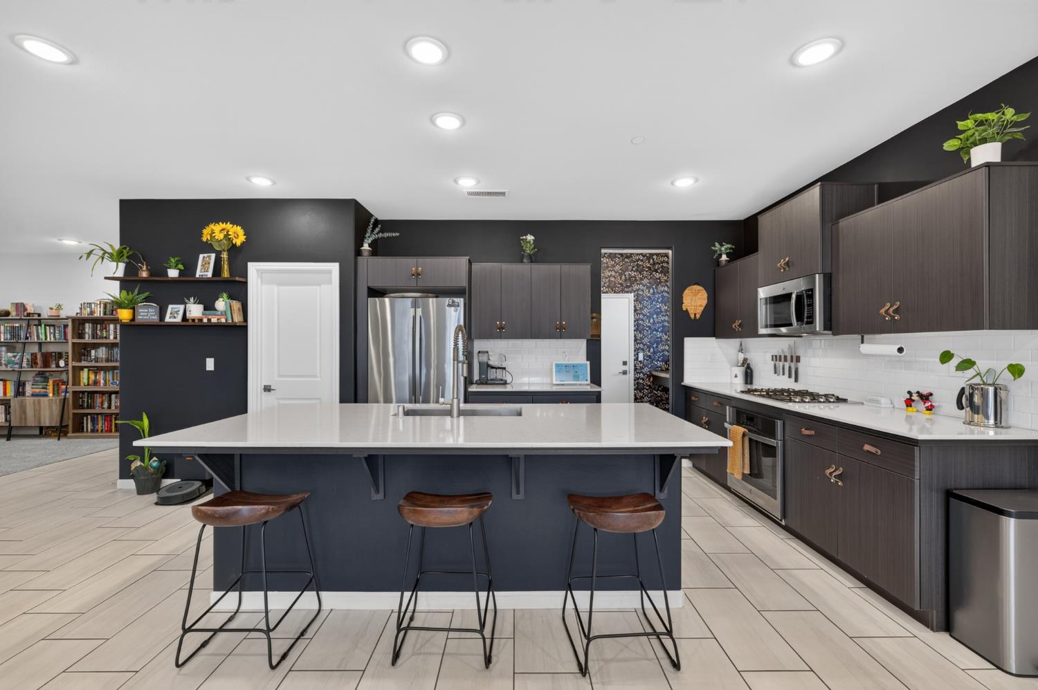 4113 Sussex Ave, Clovis, CA 93619
