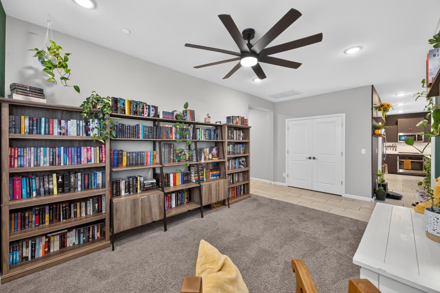 4113 Sussex Ave, Clovis, CA 93619