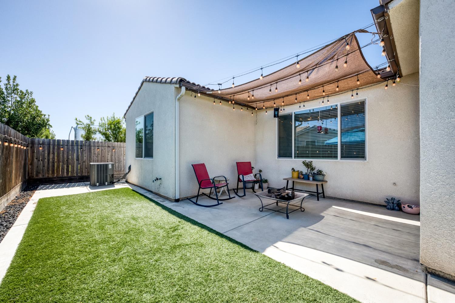4113 Sussex Ave, Clovis, CA 93619