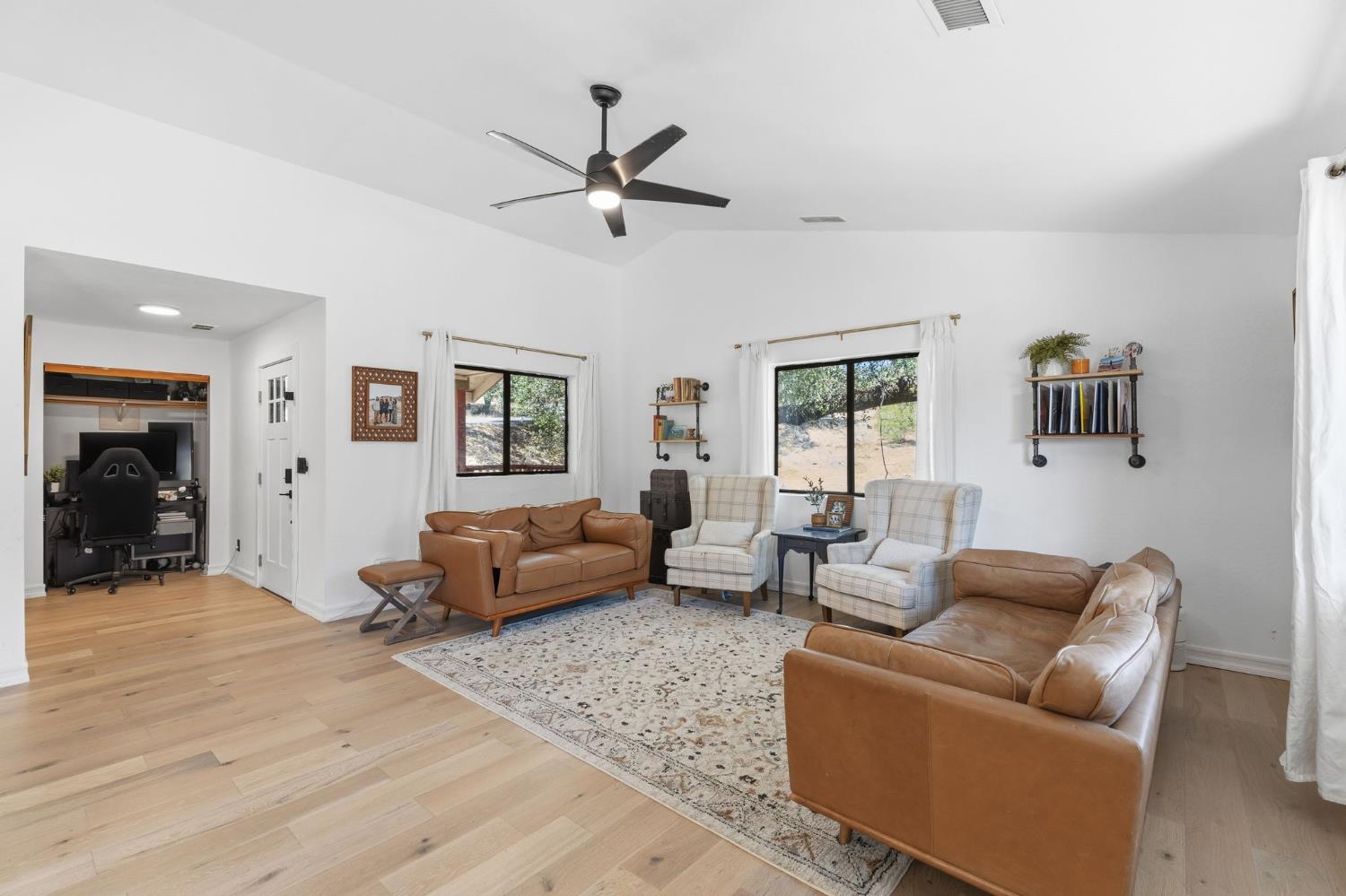 28841 Yosemite Springs Pkwy, Coarsegold, CA 93614