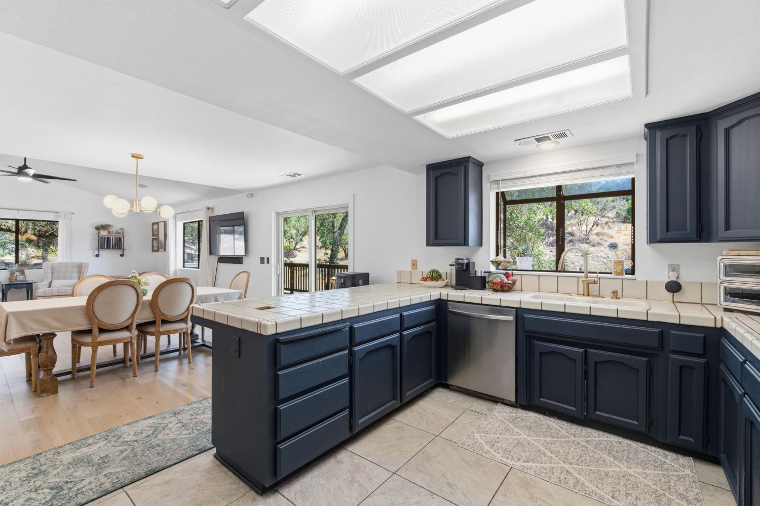 28841 Yosemite Springs Pkwy, Coarsegold, CA 93614