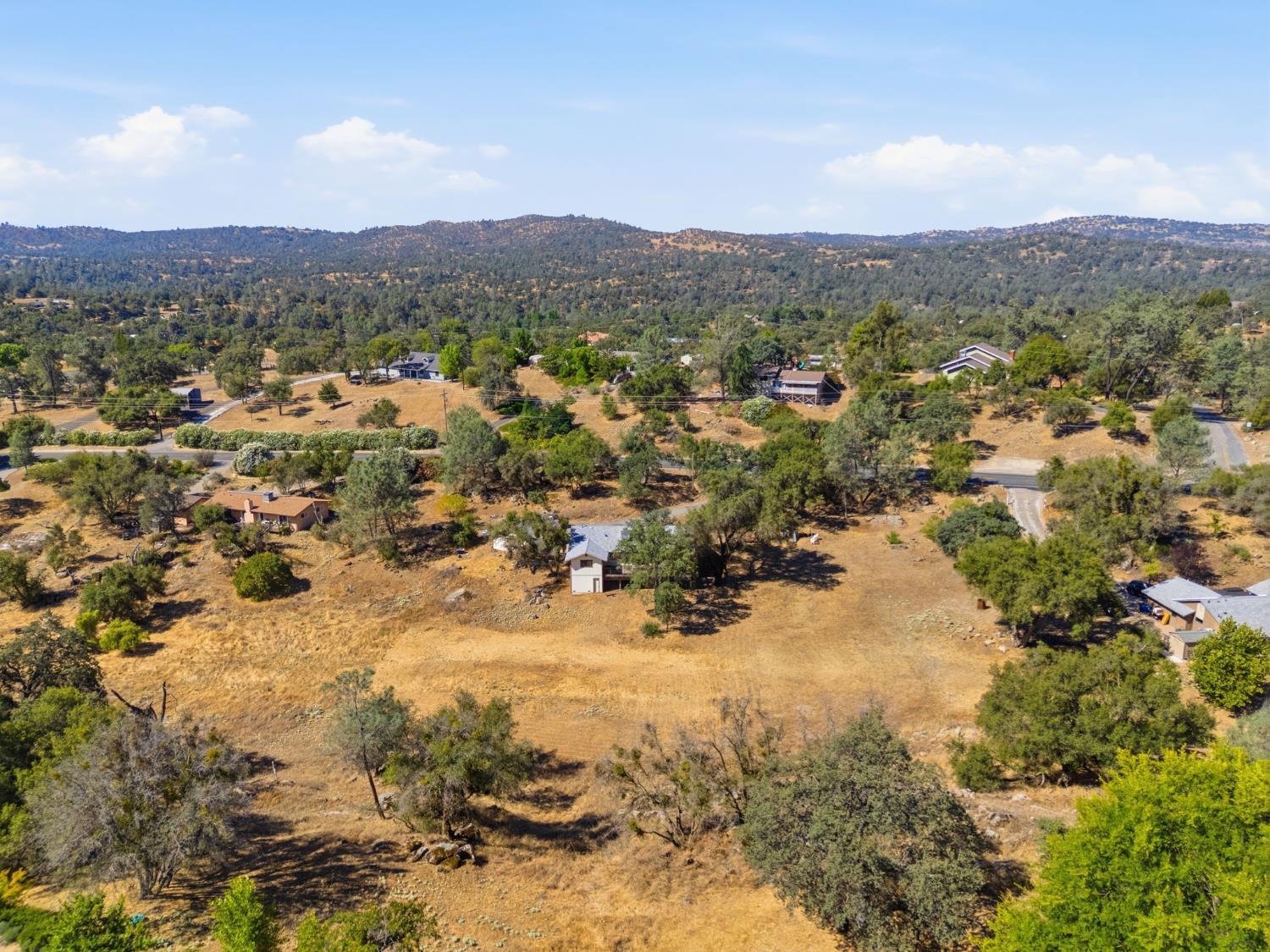 28841 Yosemite Springs Pkwy, Coarsegold, CA 93614