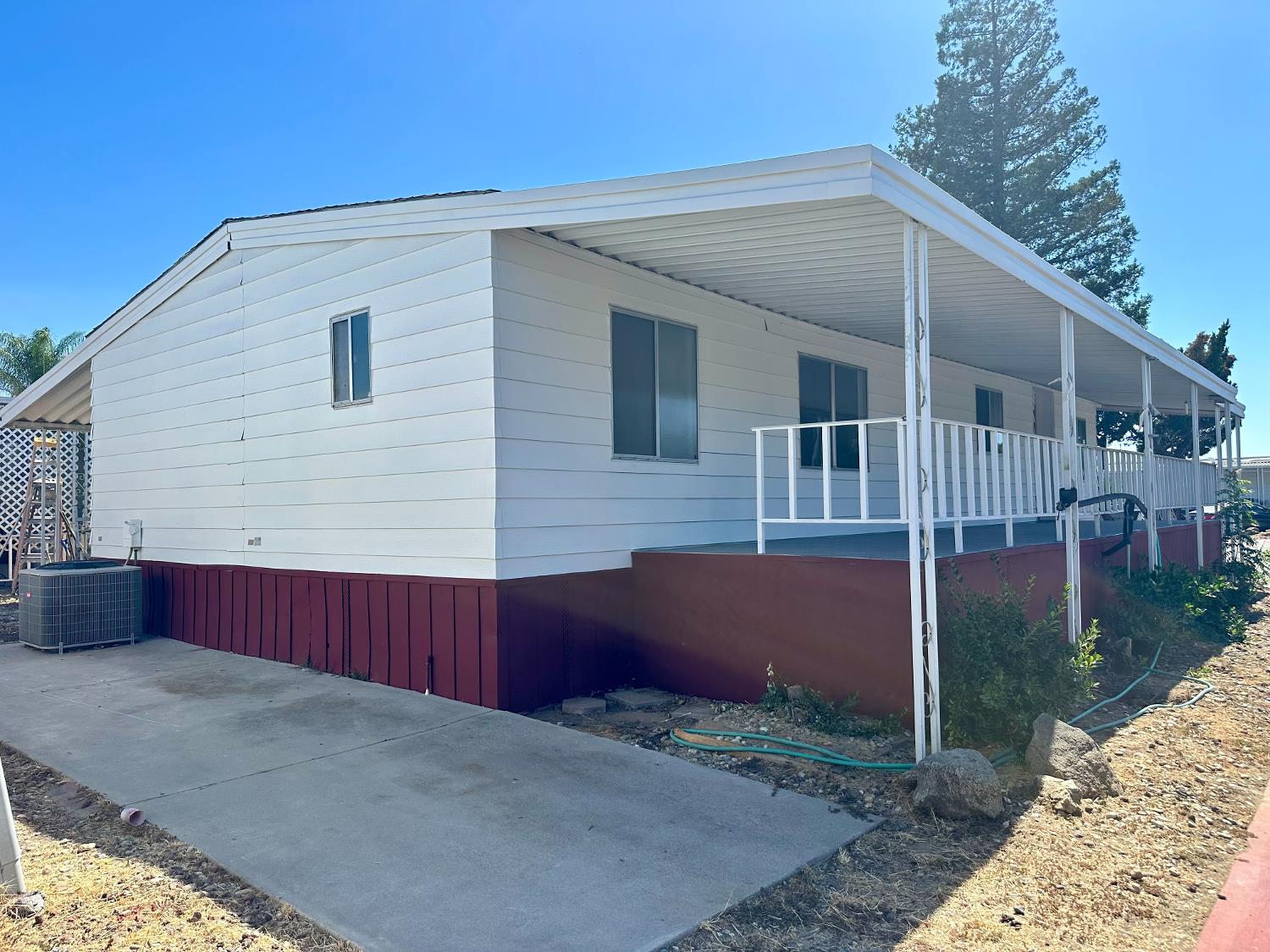 3556 Duke #150, Fresno, CA 93727