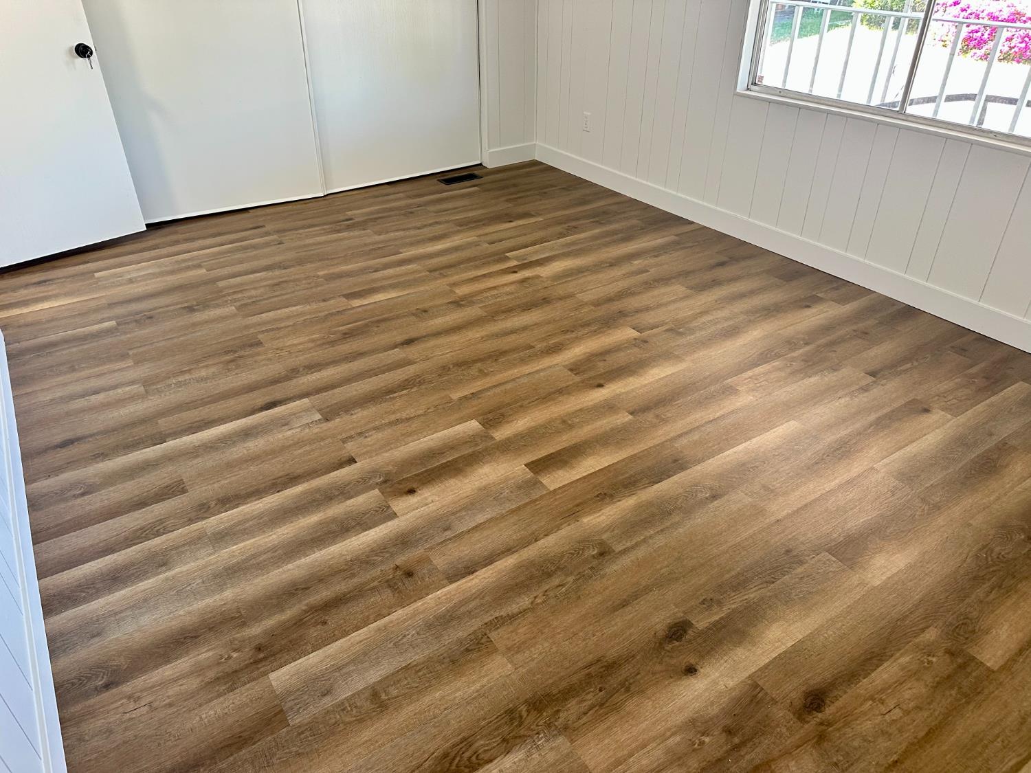 3556 Duke #150, Fresno, CA 93727