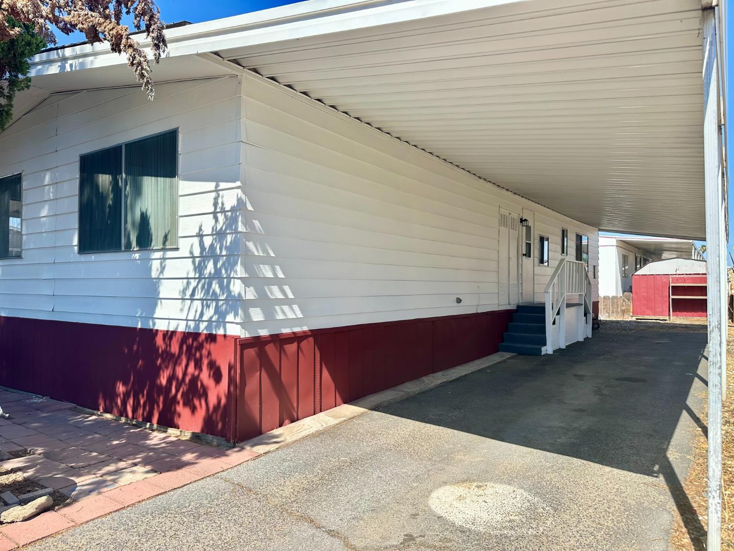 3556 Duke #150, Fresno, CA 93727