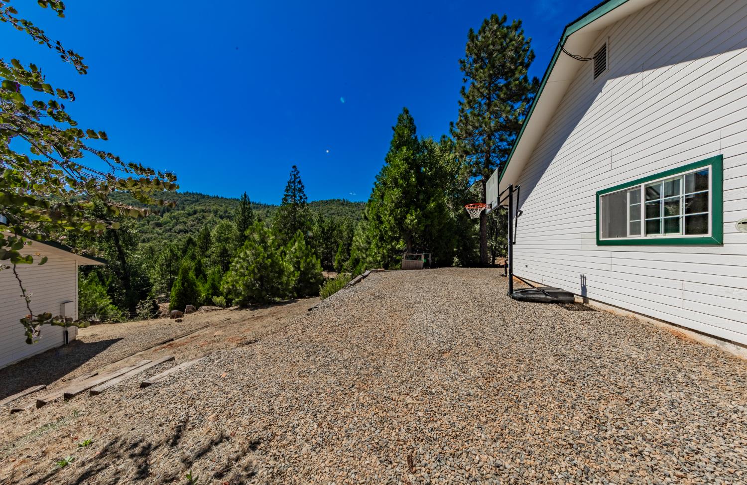 53235 Finegold Creek Ct, North Fork, CA 93643