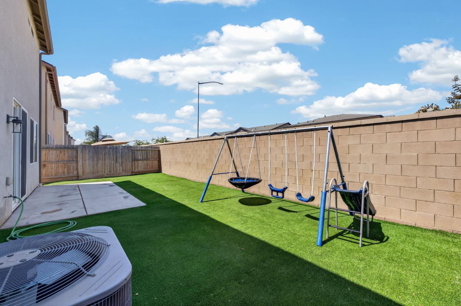 4065 N Contessa Ave, Fresno, CA 93723