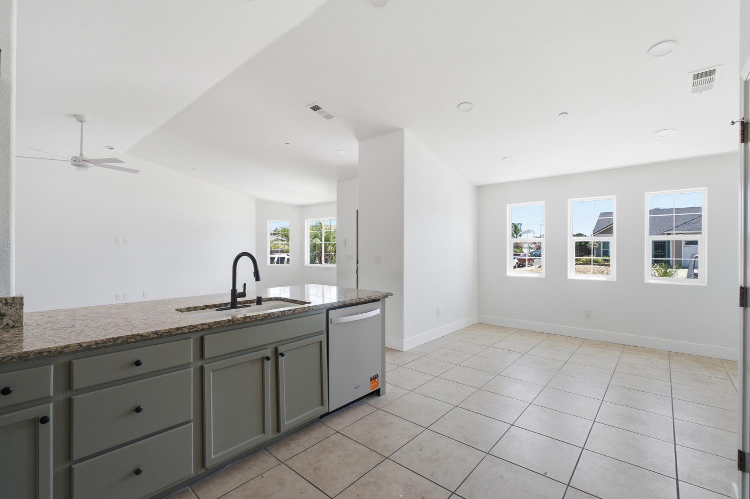 4648 W Harvard Ave, Fresno, CA 93722