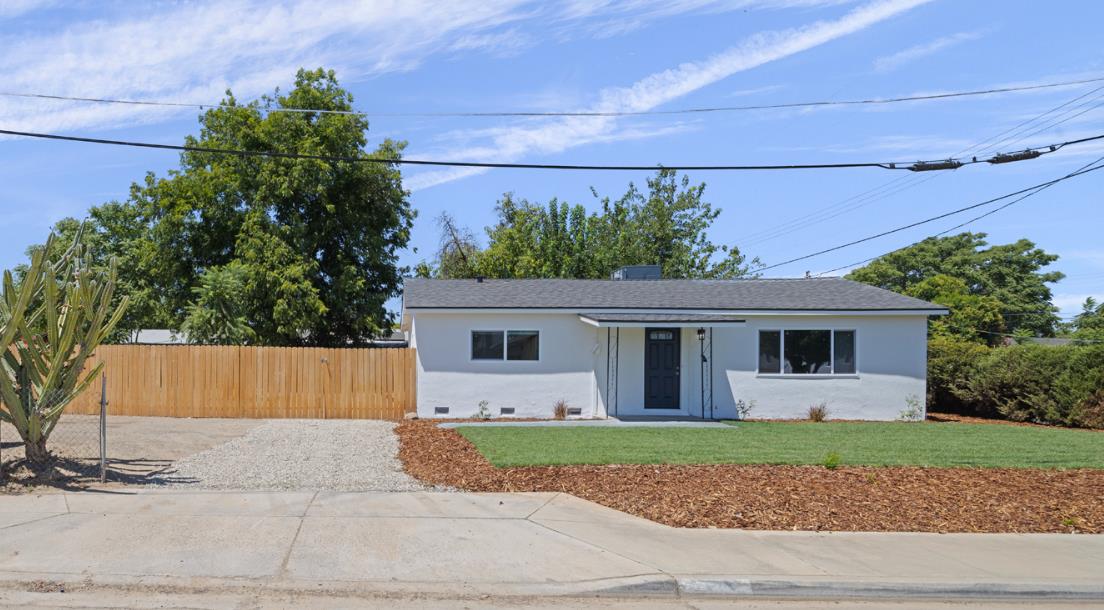 1001 12Th St, Orange Cove, CA 93646