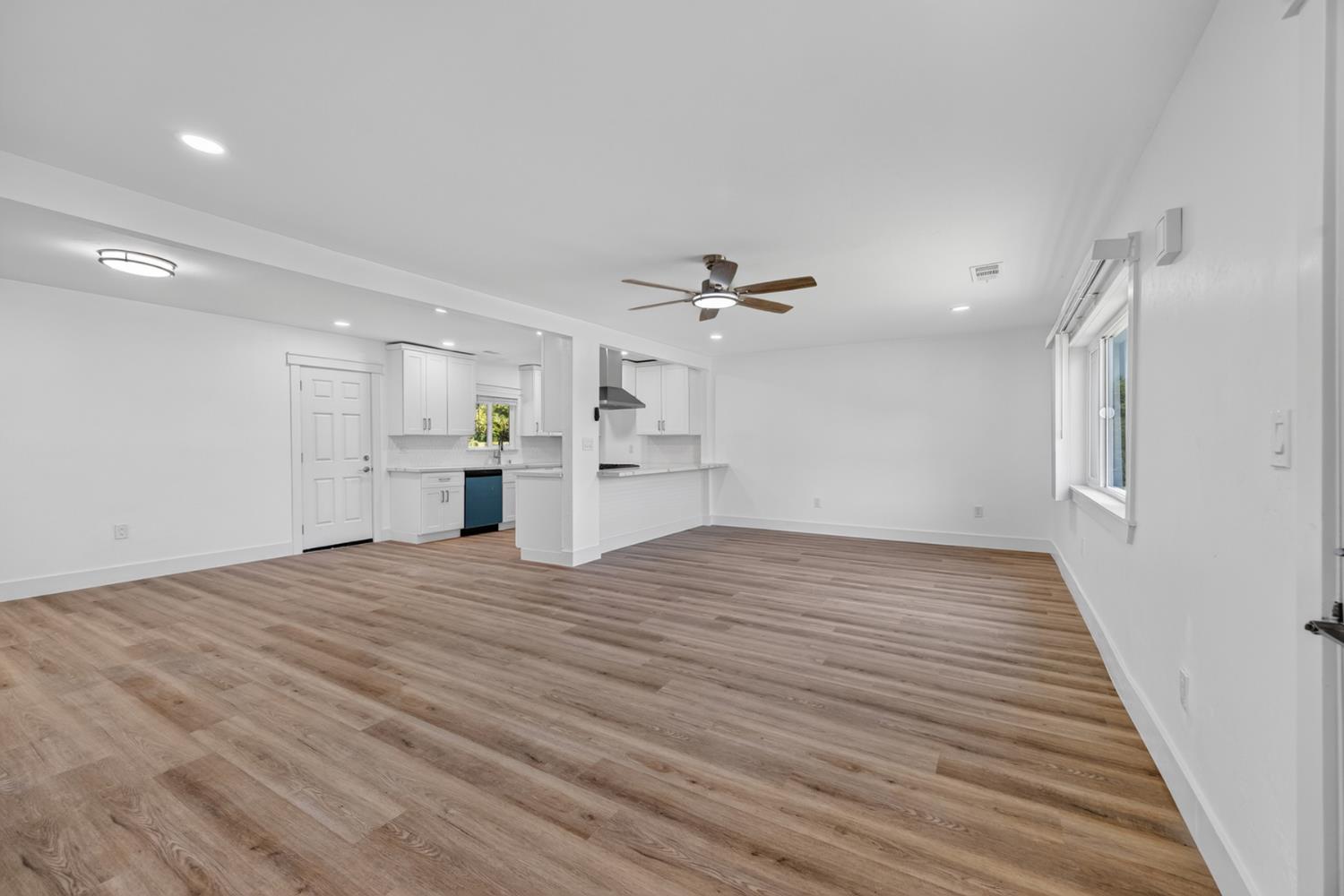 1001 12Th St, Orange Cove, CA 93646