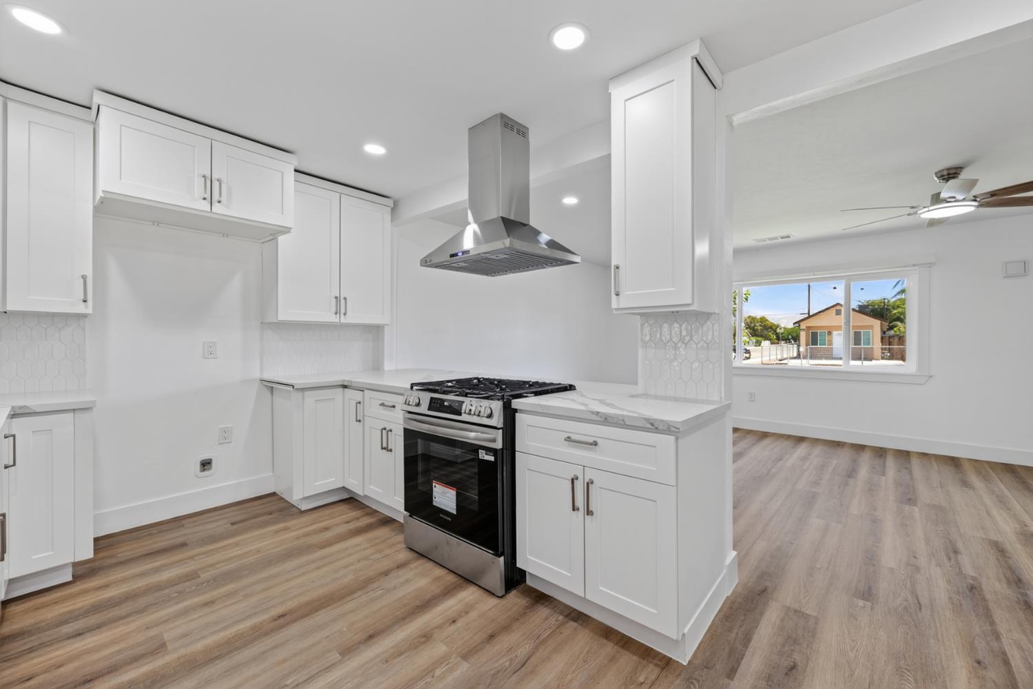 1001 12Th St, Orange Cove, CA 93646