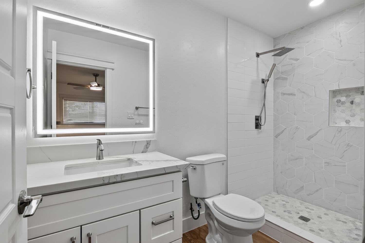 1001 12Th St, Orange Cove, CA 93646