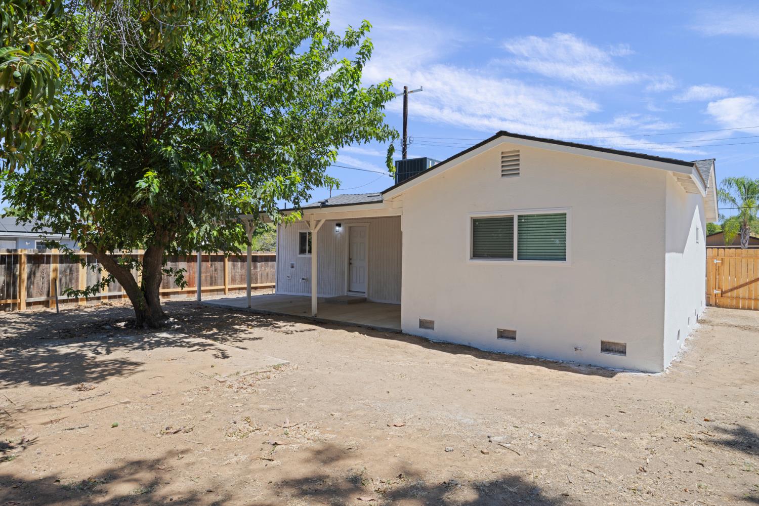 1001 12Th St, Orange Cove, CA 93646