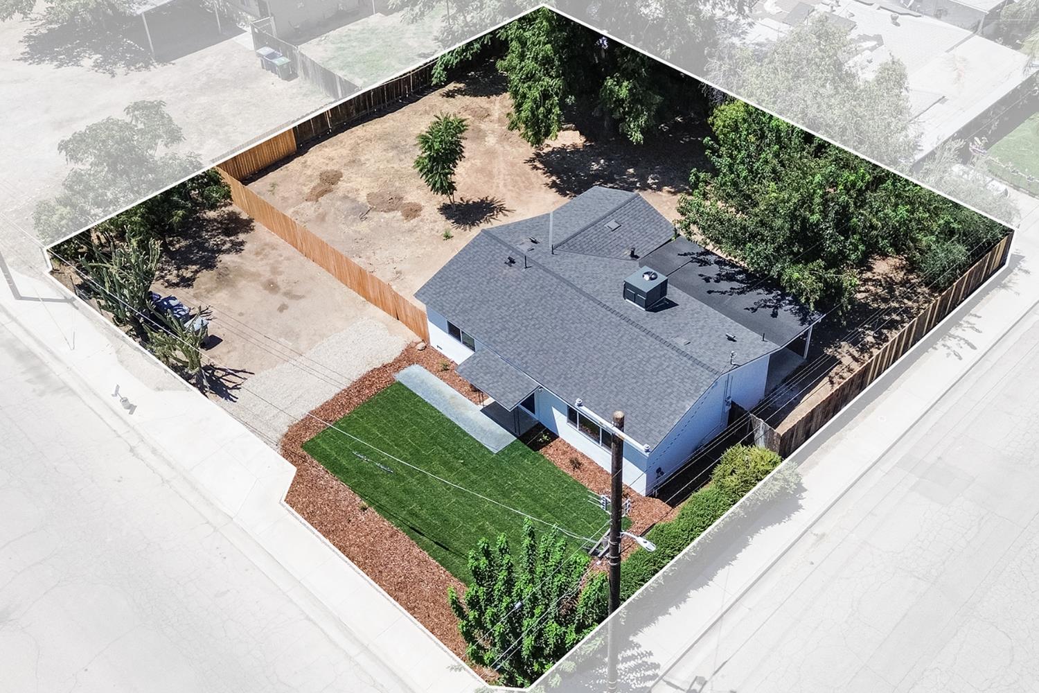 1001 12Th St, Orange Cove, CA 93646