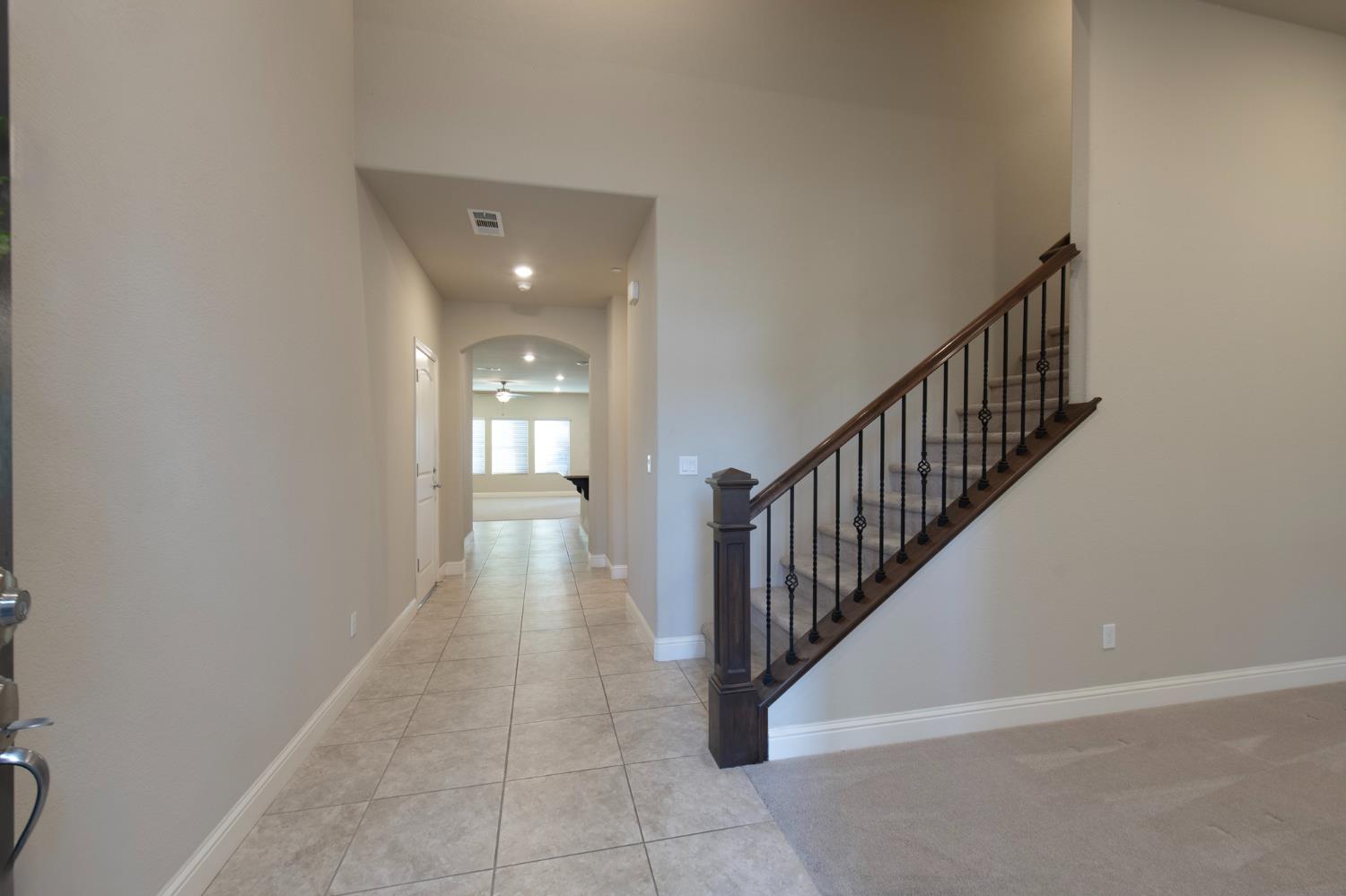 3728 W Ceres Ct, Visalia, CA 93291