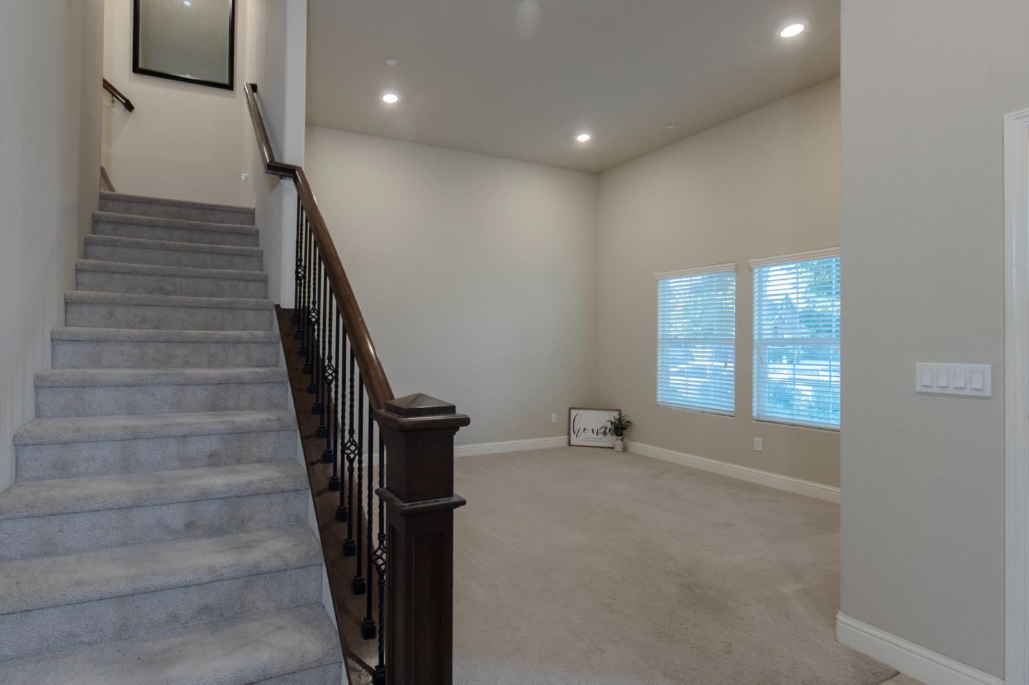 3728 W Ceres Ct, Visalia, CA 93291