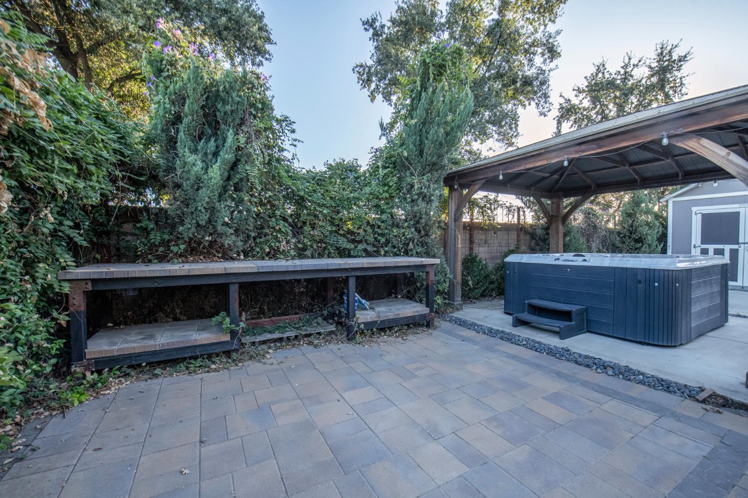 3728 W Ceres Ct, Visalia, CA 93291