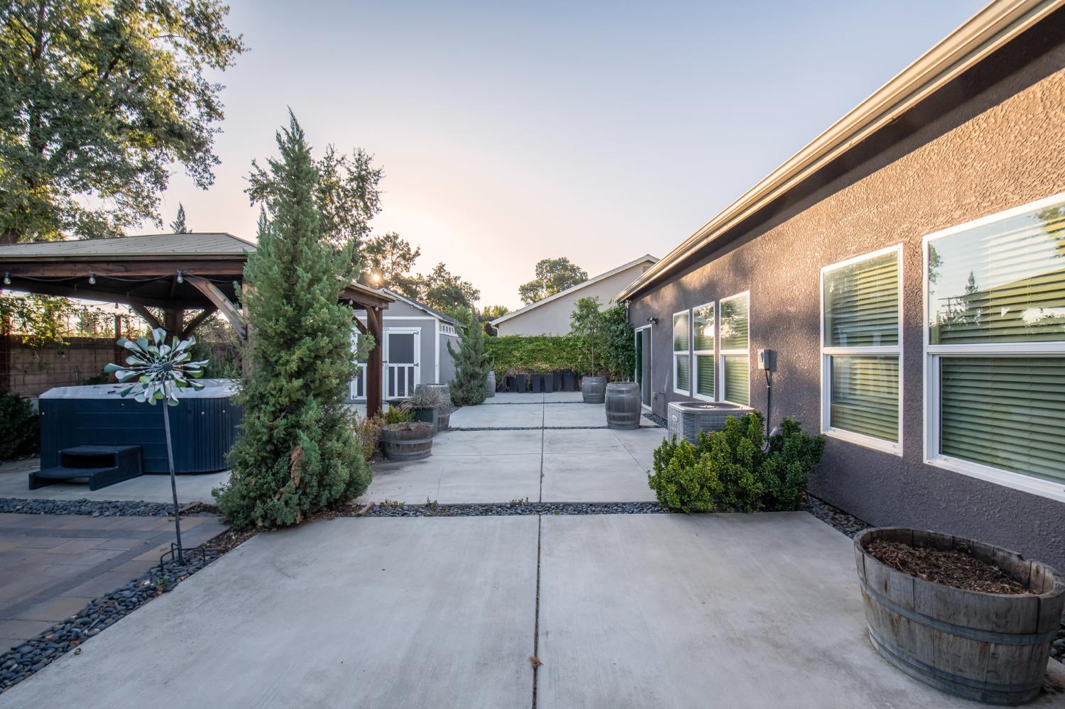 3728 W Ceres Ct, Visalia, CA 93291