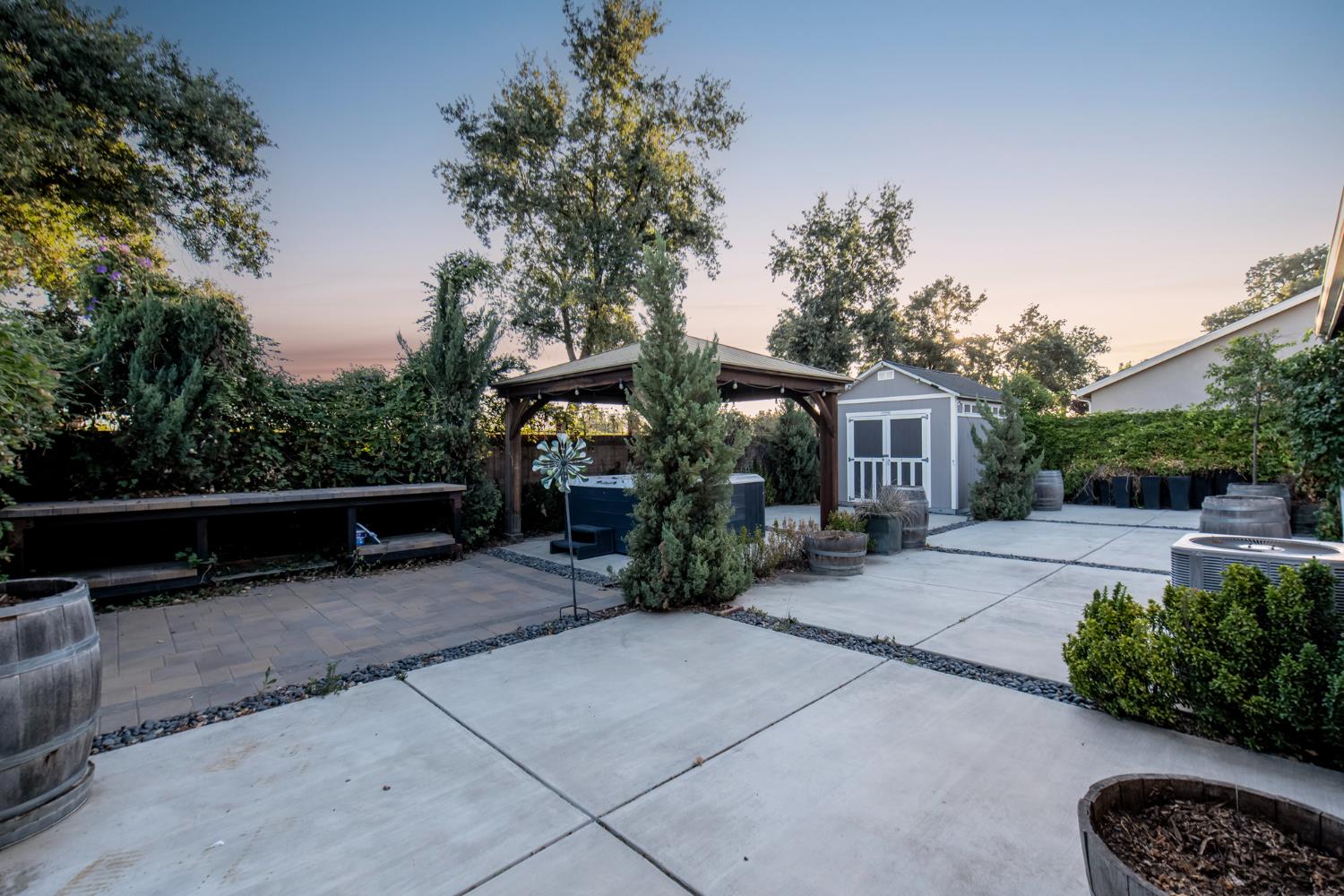 3728 W Ceres Ct, Visalia, CA 93291
