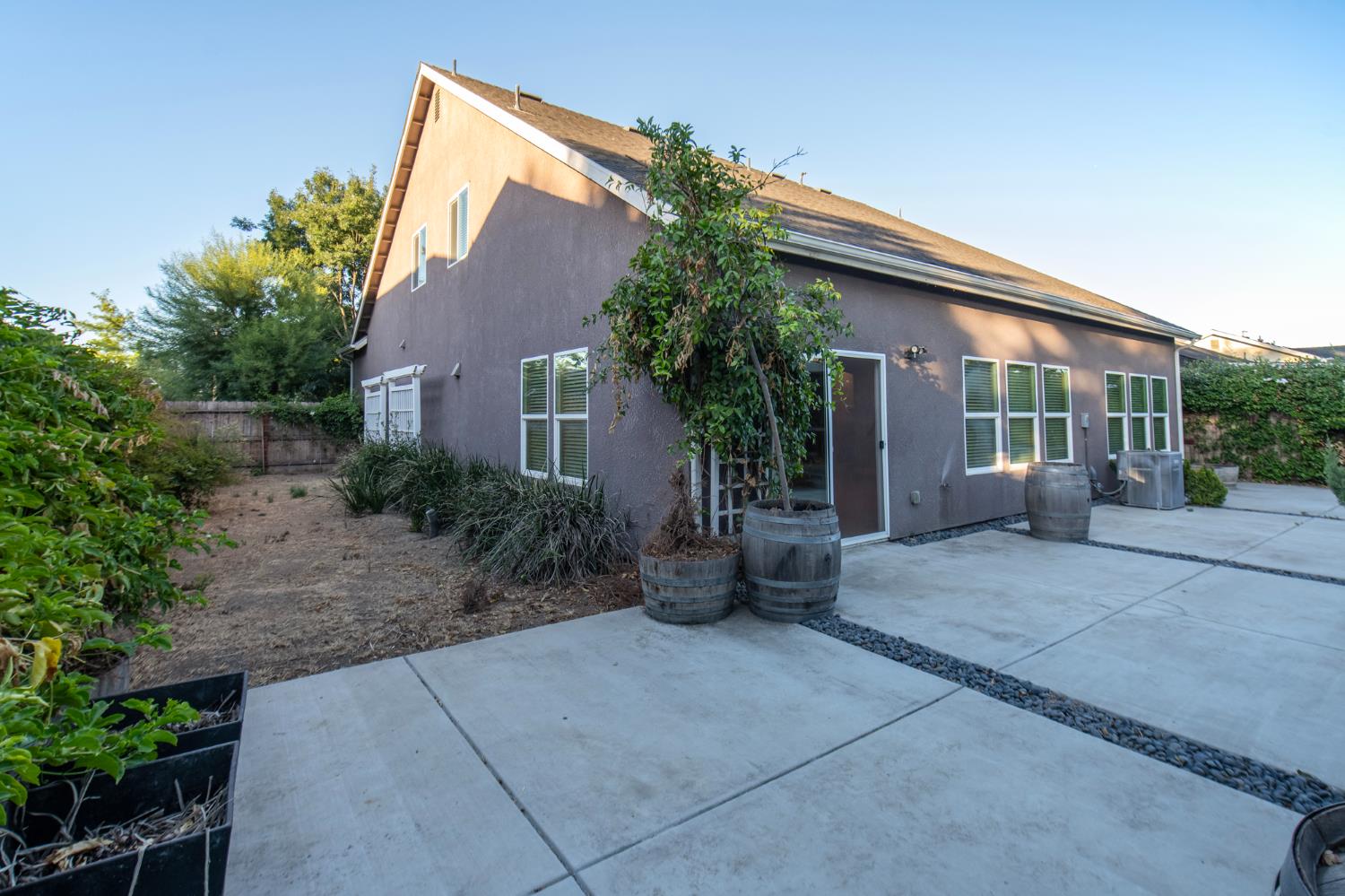 3728 W Ceres Ct, Visalia, CA 93291