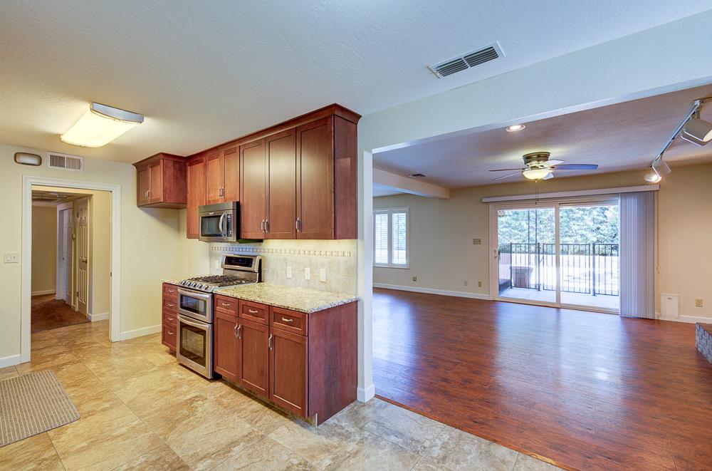 1846 W Indianapolis Ave, Fresno, CA 93705