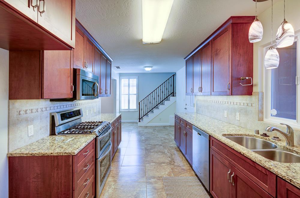 1846 W Indianapolis Ave, Fresno, CA 93705
