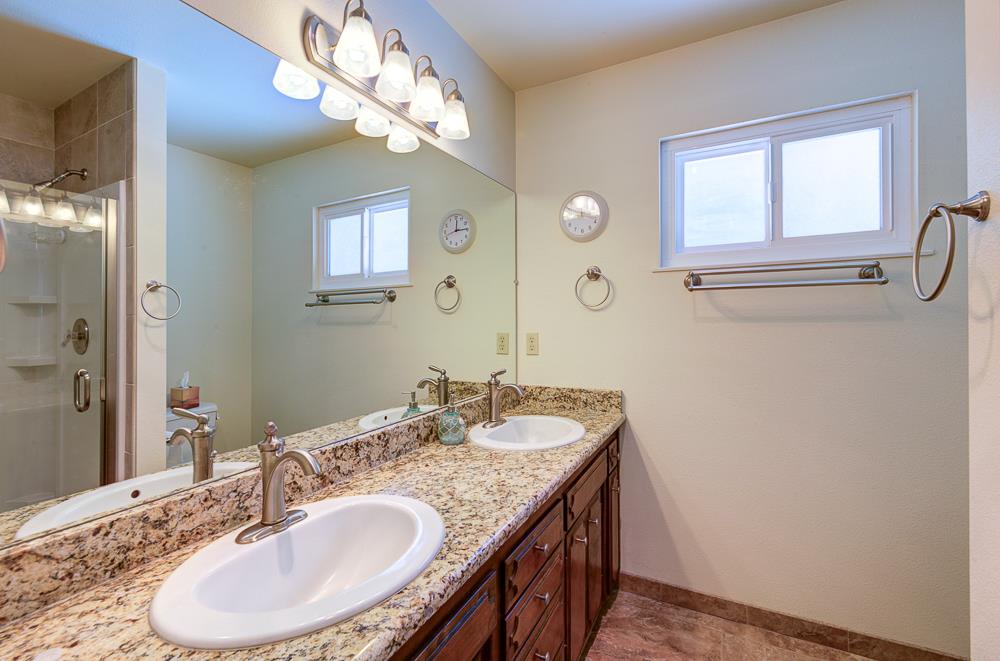 1846 W Indianapolis Ave, Fresno, CA 93705