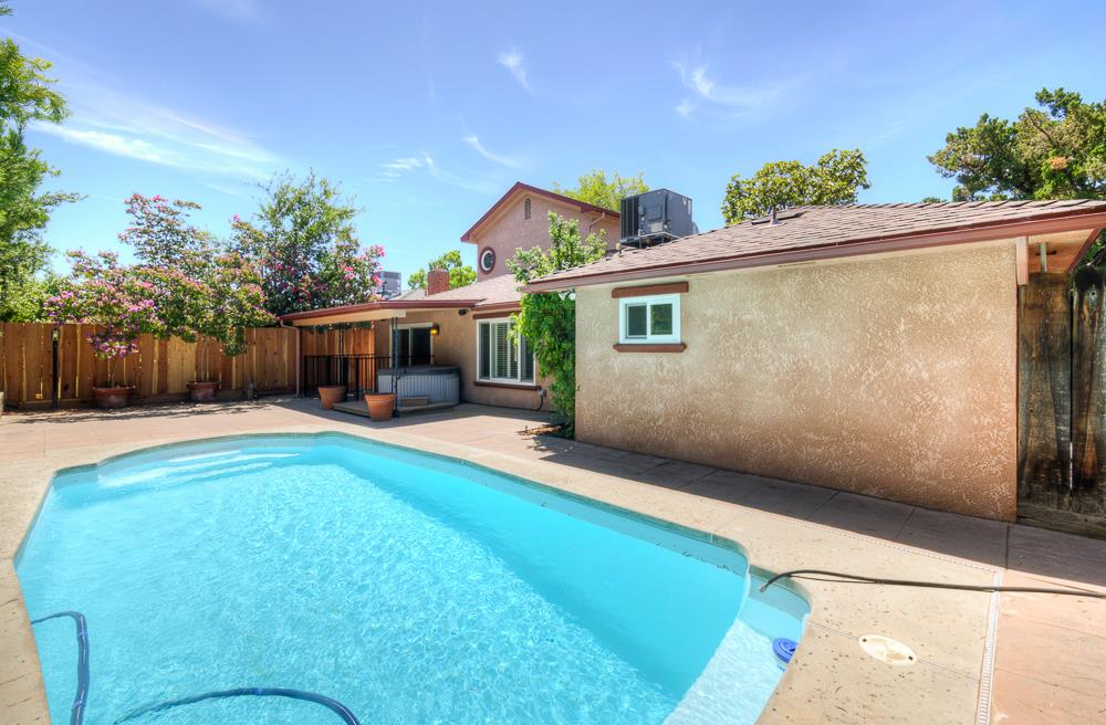 1846 W Indianapolis Ave, Fresno, CA 93705