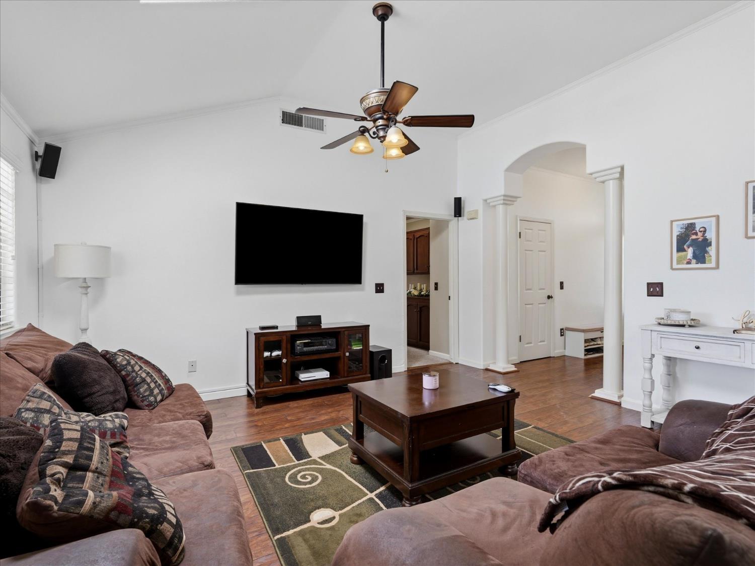 5291 W Spruce Ave, Fresno, CA 93722