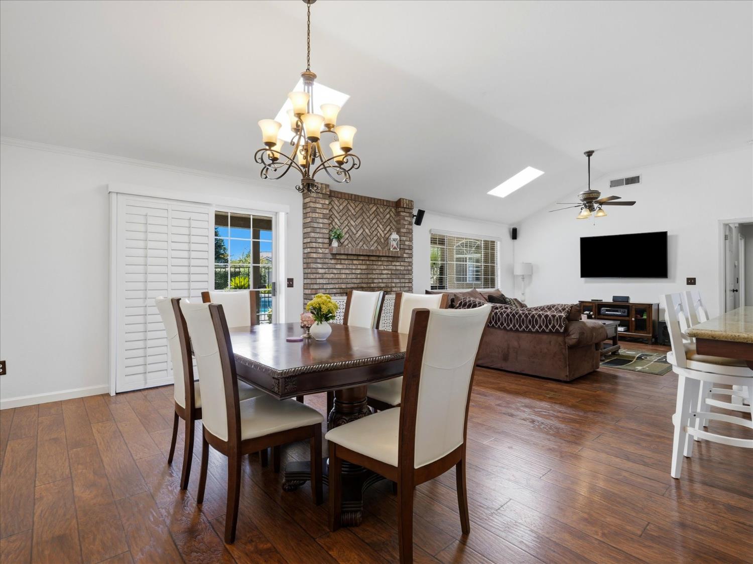5291 W Spruce Ave, Fresno, CA 93722