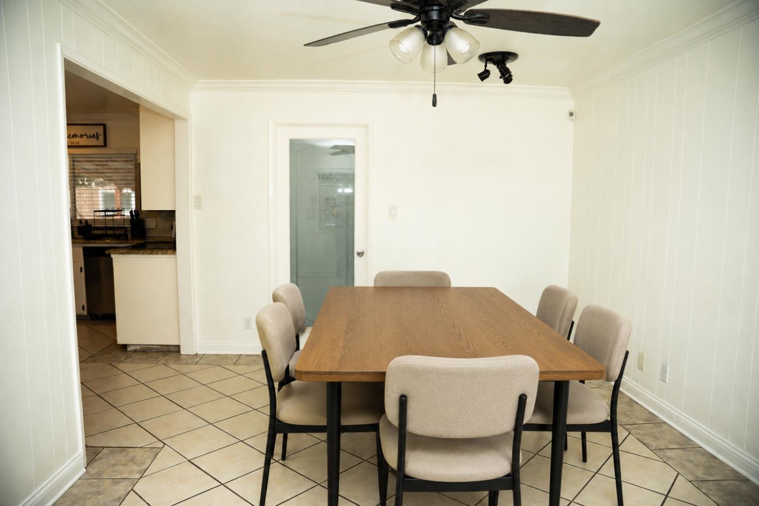 1626 W Yale Ave, Fresno, CA 93705