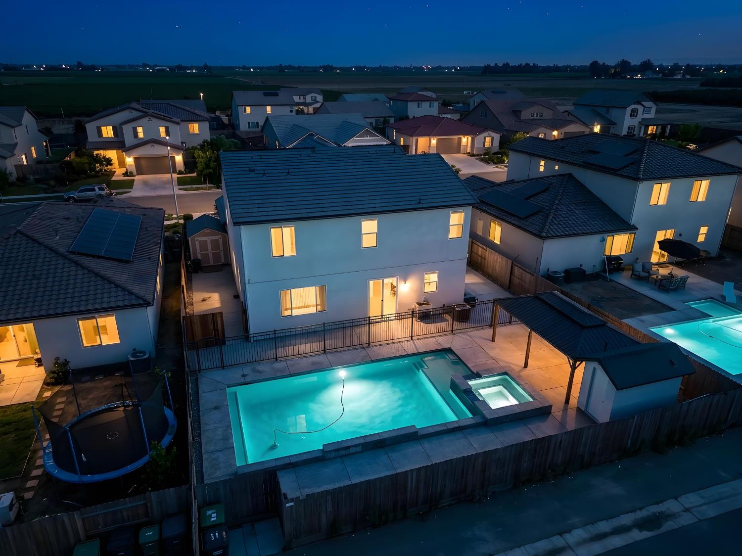 763 Howard St, Kingsburg, CA 93631