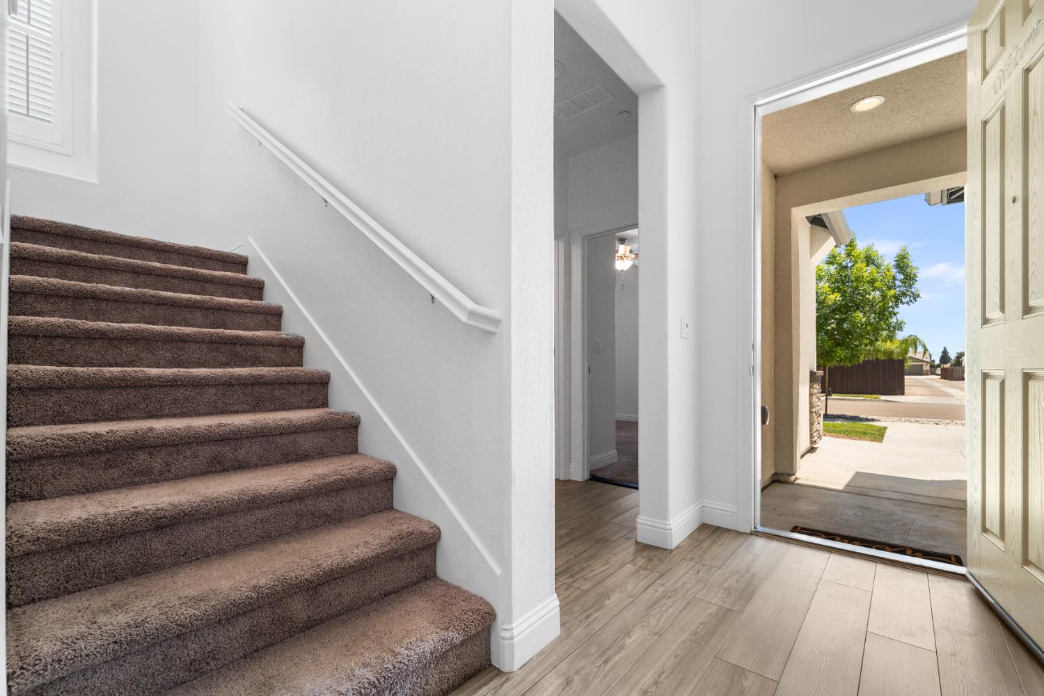 763 Howard St, Kingsburg, CA 93631