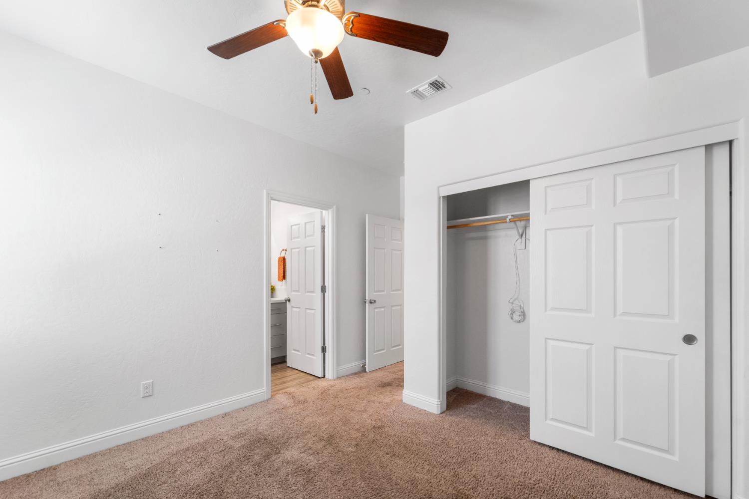 763 Howard St, Kingsburg, CA 93631