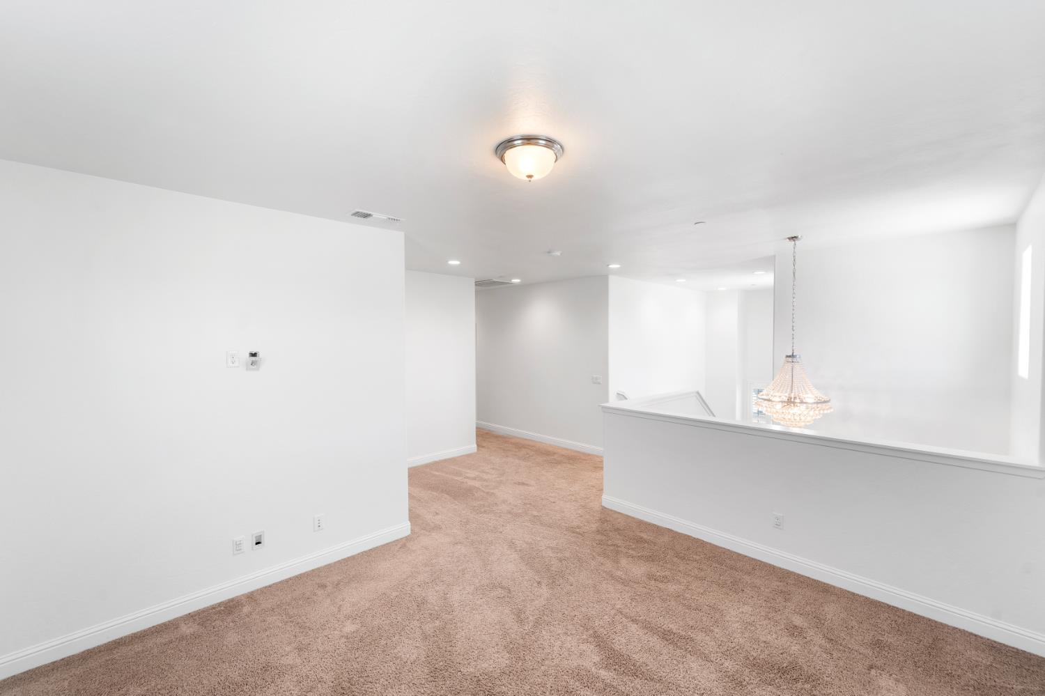 763 Howard St, Kingsburg, CA 93631