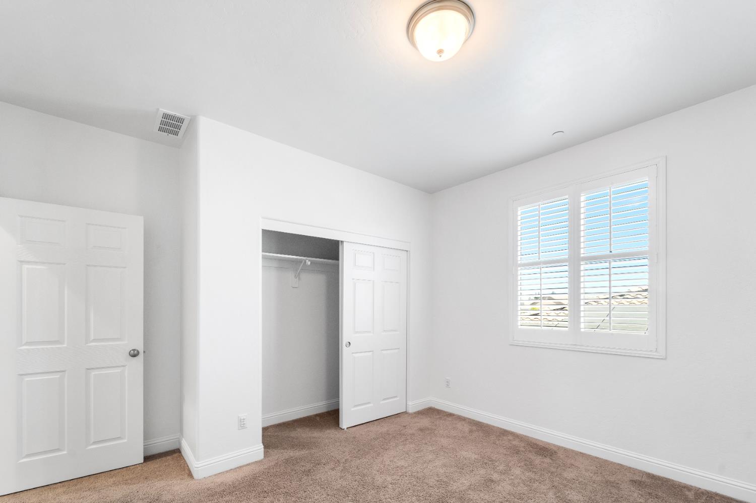 763 Howard St, Kingsburg, CA 93631